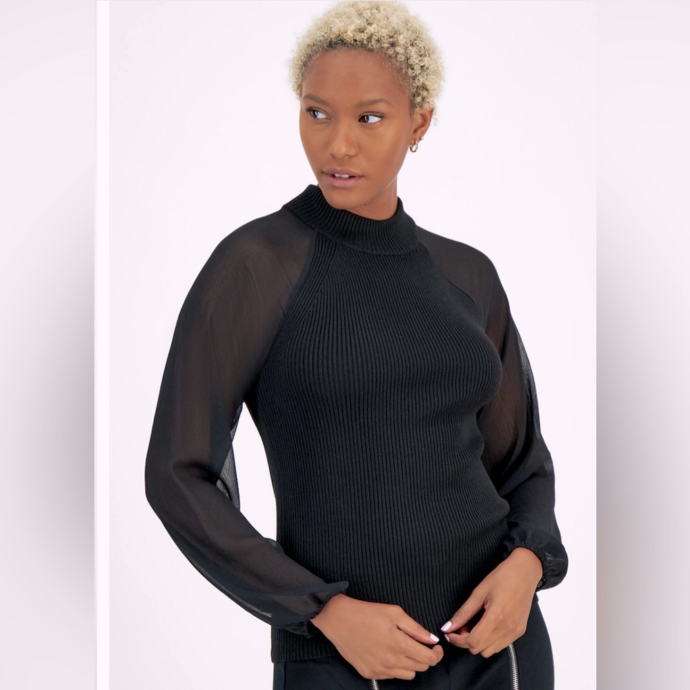 NWOT 🎁 Bar III Black women’s Knit sheer sleeves Sweater. Size small
